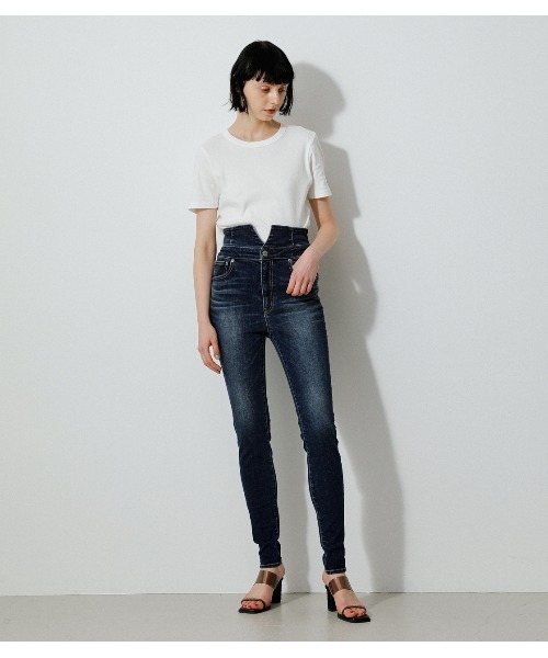 AZUL by moussy（アズールバイマウジー）の「NARROW HIGH WAIST DENIM