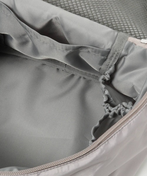 LAKOLE（ラコレ）の「バニティポーチ(L) / 262558（ポーチ・レディース・グレー・FREE）」の3枚目の写真