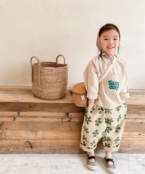 aimoha（アイモハ）の「aimoha-KIDS- 可愛い花柄スラックスパンツ（スラックス・キッズ・ベージュ/グレー・90/100/110/120/80/130）」の4枚目の写真