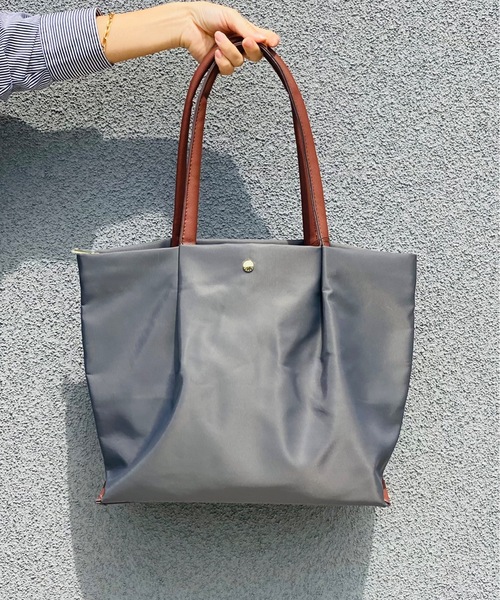 Legato Largo(レガートラルゴ)の「Legato Largo/レガートラルゴ / 肩楽(かたらく)PC収納 ナイロン トートバッグ / LH-L0001(トートバッグ・レディース・ベージュ/グレー/ブラック/ネイビー/ピンク/ライトブラウン・ONESIZE)」の3枚目の写真