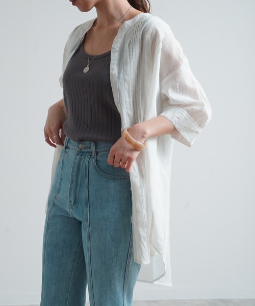 Fizz(フィズ)の「コットンキャンブリックピンタックブラウス(シャツ/ブラウス・レディース・ホワイト/ダークブルー/グレイッシュベージュ/チャコール/パープル/ブラック/ライトカーキ/ラベンダー・M)」の10枚目の写真