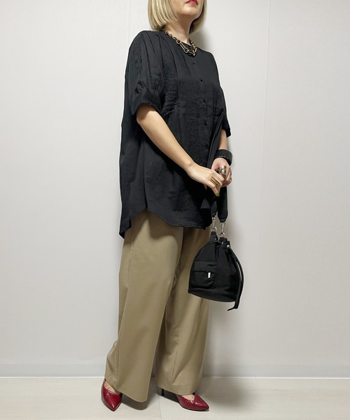 Fizz(フィズ)の「コットンキャンブリックピンタックブラウス(シャツ/ブラウス・レディース・ホワイト/ダークブルー/グレイッシュベージュ/チャコール/パープル/ブラック/ライトカーキ/ラベンダー・M)」の15枚目の写真