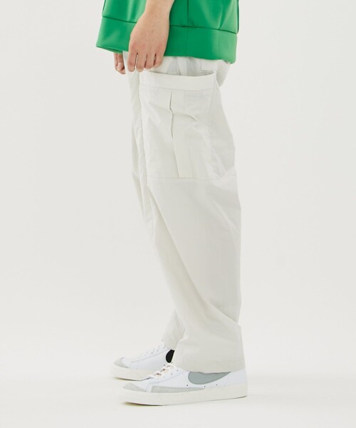 CITY TOKYO（シティトウキョウ）の「ツータックワイドカーゴパンツ（カーゴパンツ・メンズ・オフホワイト/カーキ・1/2）」の4枚目の写真
