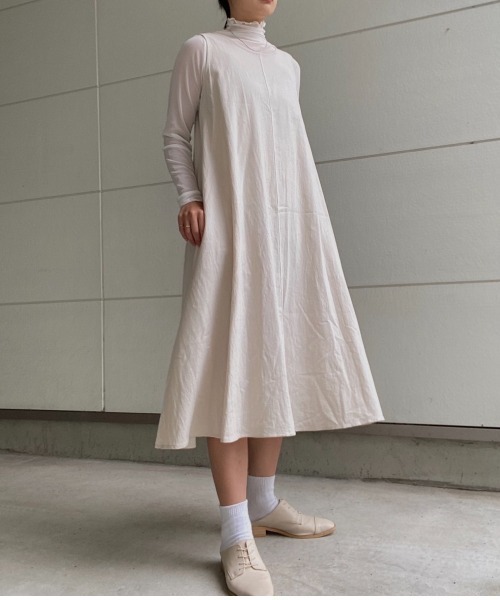 AMAIL(アマイル)の「Linen maron dress(ワンピース・レディース・アイボリー/オレンジ・FREE)」の1枚目の写真