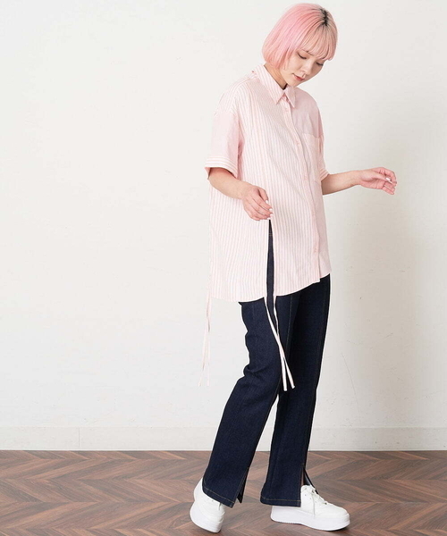 A de a.v.v（アードアー・ヴェ・ヴェ）の「無地ドッキングストライプシャツ（シャツ/ブラウス・レディース・クリーム/ピンク・39）」の12枚目の写真