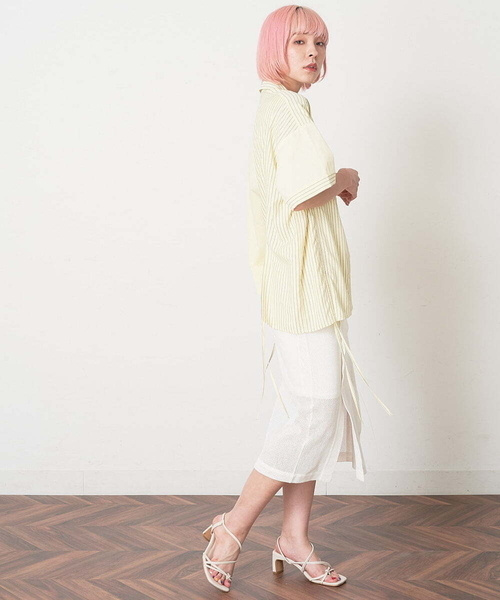 A de a.v.v（アードアー・ヴェ・ヴェ）の「無地ドッキングストライプシャツ（シャツ/ブラウス・レディース・クリーム/ピンク・39）」の15枚目の写真