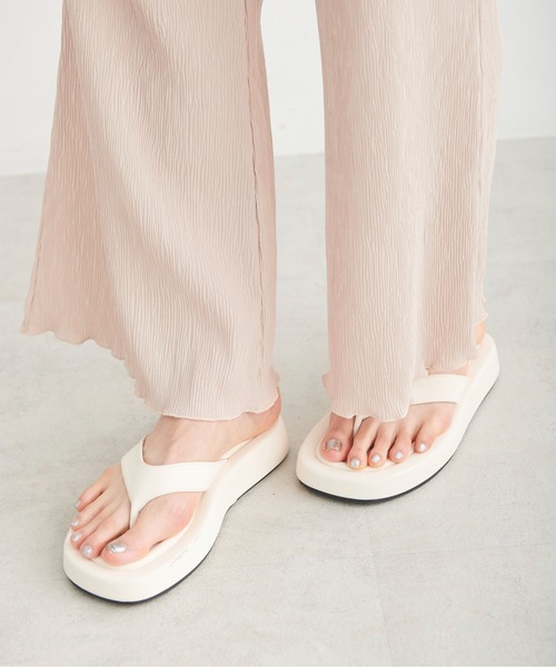 FREE'S MART(フリーズマート)の「セットイントングサンダル(サンダル・レディース・ブラック/ホワイト/オレンジ・MEDIUM/SMALL)」の6枚目の写真