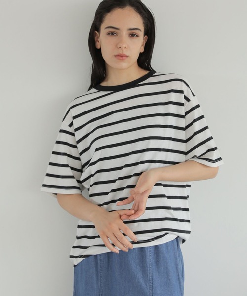 LAKOLE（ラコレ）の「アソートボーダー柄タックTシャツ / 297979（Tシャツ/カットソー・レディース・ブラック/ベージュ/パープル/ブラウン/ブルー/グリーン・SMALL/MEDIUM）」の2枚目の写真