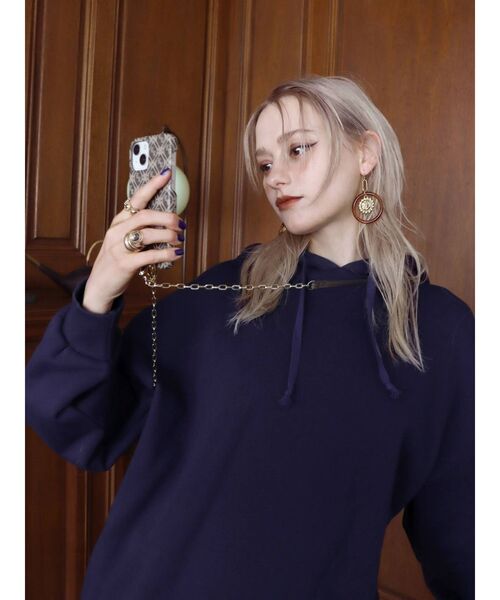 EVRIS（エヴリス）の「バックロゴオーバーサイズフーディー（パーカー・レディース・ホワイト/ブラック/ネイビー/グレー・FREE）」の9枚目の写真