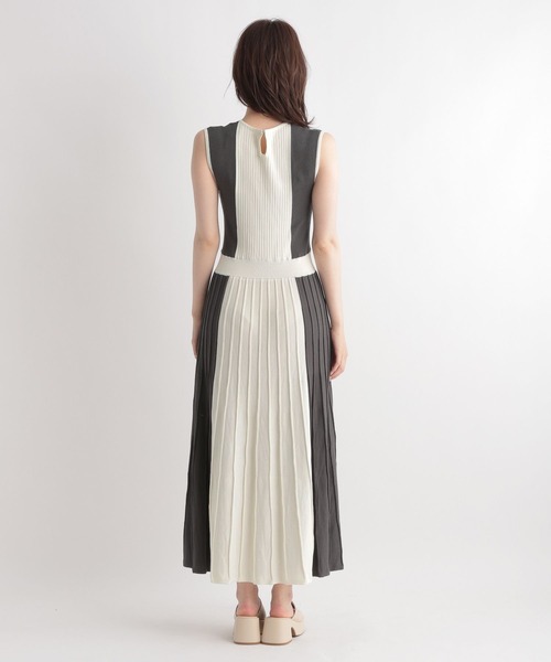 Andemiu（アンデミュウ）の「ハイショクノースリーブニットワンピース348870（ワンピース・レディース・チャコールグレー/ライトブルー/グリーン・FREE）」の10枚目の写真