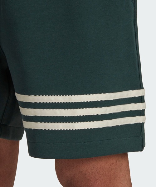 adidas（アディダス）の「アディカラー Neuclassics ショーツ