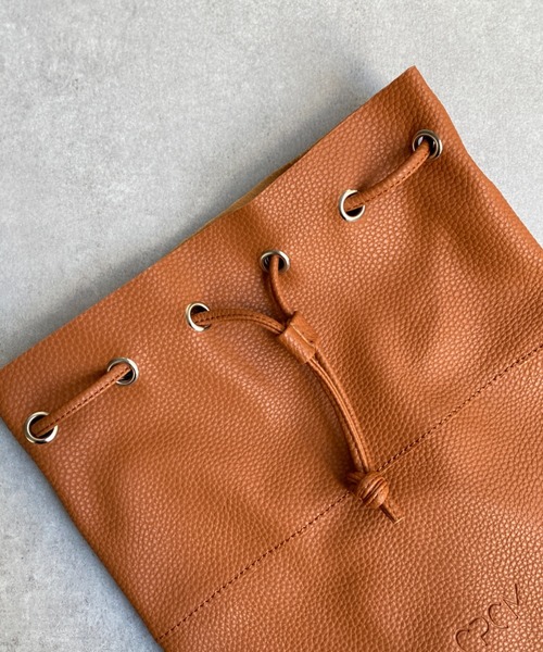 CPCM(シーピーシーエム)の「フェイクレザー2WAY巾着ショルダーバッグ(ショルダーバッグ・メンズ・ブラック/キャメル/グレイッシュベージュ/ブラック系その他・FREE)」の9枚目の写真