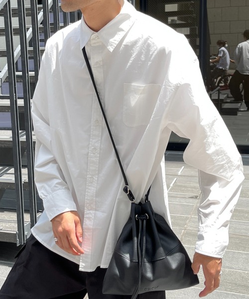 CPCM(シーピーシーエム)の「フェイクレザー2WAY巾着ショルダーバッグ(ショルダーバッグ・メンズ・ブラック/キャメル/グレイッシュベージュ/ブラック系その他・FREE)」の17枚目の写真