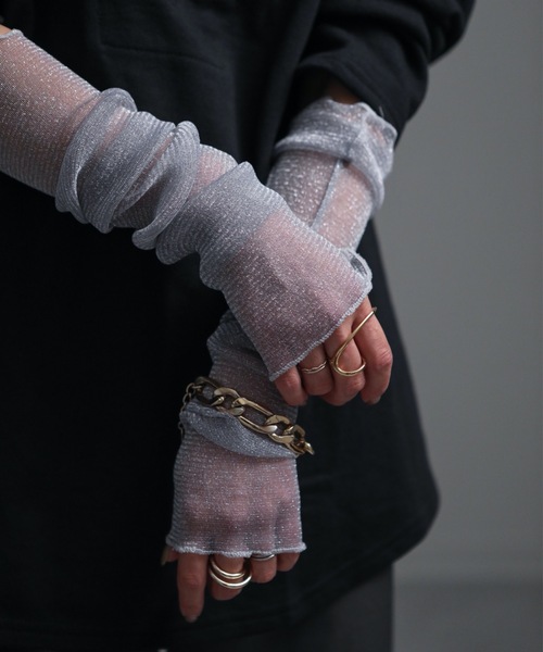 ap retro（アプレトロ）の「シアーラメアームウォーマー/アームカバー（アームカバー・レディース・ブラック/グレー/アイボリー・FREE）」の3枚目の写真