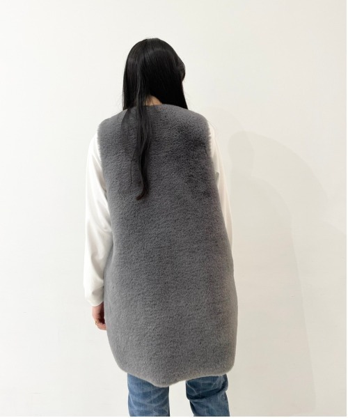 DROIT BELLO（ドロイトベロ）の「DROIT BELLO(ドロイトベロ) リバーシブルファーベスト（ベスト・レディース・グレー・F）」の19枚目の写真