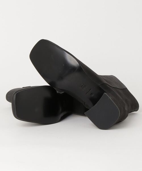 MAISON EUREKA（メゾンエウレカ）の「MAISON EUREKA SQUARE TOE SHORT BOOTS（ブーツ・レディース・ブラック・36）」の3枚目の写真