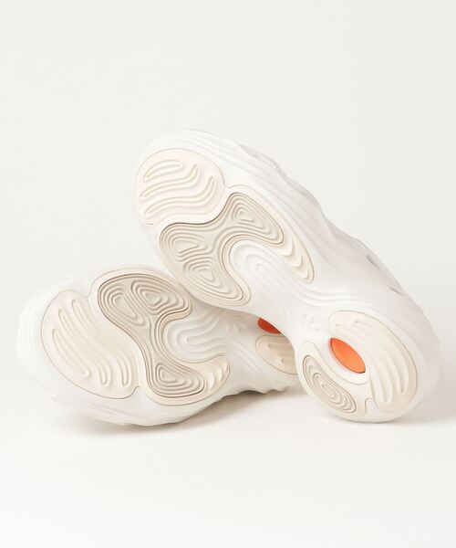 adidas(アディダス)の「アディフォーム Q / Adifom Q / アディダスオリジナルス(スニーカー・メンズ・ホワイト系その他・22.5cm/23.5cm/24.5cm/25.5cm/26.5cm/27.5cm/28.5cm/23.0cm/24.0cm/25.0cm/26.0cm/27.0cm/28.0cm/29.0cm/22.0cm)」の11枚目の写真