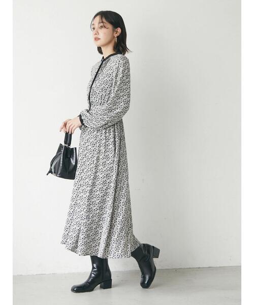 ELENCARE DUE(エレンカーレデュエ)の「・ELENCARE DUE フラワー×ピンタックワンピ(ワンピース・レディース・ブラック/ブラウン/オフホワイト/ライトカーキ・FREE)」の14枚目の写真