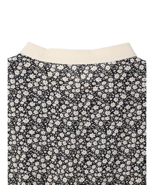 ELENCARE DUE(エレンカーレデュエ)の「・ELENCARE DUE フラワー×ピンタックワンピ(ワンピース・レディース・ブラック/ブラウン/オフホワイト/ライトカーキ・FREE)」の7枚目の写真