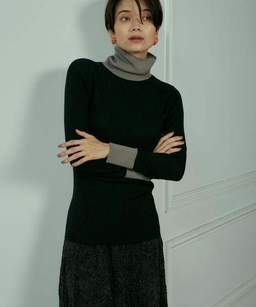 INED（イネド）の「ホールガーメントタートルネックニット《Cuoo》（ニット/セーター・レディース・サックスブルー/ブラック/オフホワイト/ベージュ/イエロー/ネイビー/スミクロ/レッド系その他・9号/11号）」の14枚目の写真