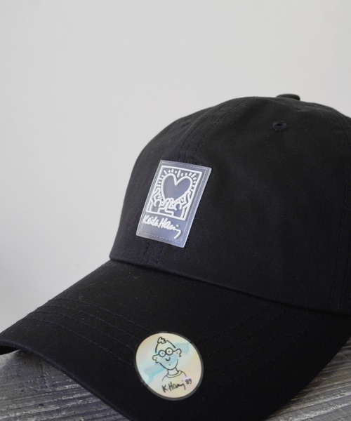 Keith Haring（キース・ヘリング）の「【 Keith Haring / キースヘリング 】 刺繍 プリント タグ デザイン ローキャップ（キャップ・メンズ・ブラック系その他2/ブラック系その他3/ブラック系その他/ブラック/ブルー系その他/ホワイト/ホワイト系その他/ホワイト系その他2/ネイビー/ピンク/ブラック系その他4/ブラック系その他5/ベージュ/ホワイト系その他3/ベージュ系その他・FREE）」の8枚目の写真