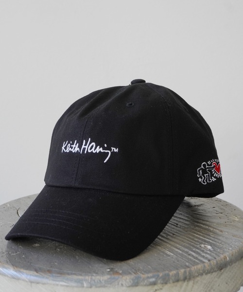 Keith Haring（キース・ヘリング）の「【 Keith Haring / キースヘリング 】 刺繍 プリント タグ デザイン ローキャップ（キャップ・メンズ・ブラック系その他2/ブラック系その他3/ブラック系その他/ブラック/ブルー系その他/ホワイト/ホワイト系その他/ホワイト系その他2/ネイビー/ピンク/ブラック系その他4/ブラック系その他5/ベージュ/ホワイト系その他3/ベージュ系その他・FREE）」の9枚目の写真