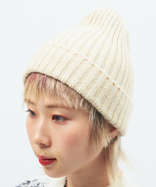 Alite cloth（アリーテクロス）の「カラー展開最大級！ベーシックリブニット帽（ニットキャップ/ビーニー・レディース・オレンジ/ベージュ/オフホワイト/ネイビー/パープル/チャコールグレー/ブラック/ライトブルー/イエロー/オリーブ/グレー/ライトパープル・F）」の2枚目の写真