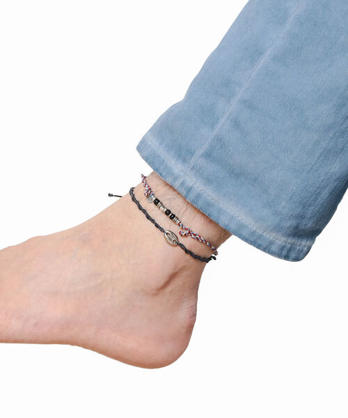 wakami(ワカミ)の「wakami × bPr BEAMS / 別注 アンクレット 2本セット 2023(アンクレット・メンズ・ナチュラル/オレンジ/インディゴブルー/マルチ/レッド/オリーブ/ブラック・ONE SIZE)」の7枚目の写真