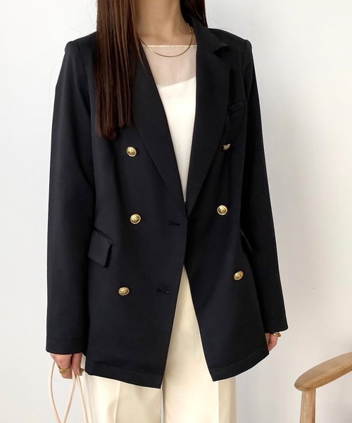 callautia（カラウティア）の「金ボタンダブルブレスト