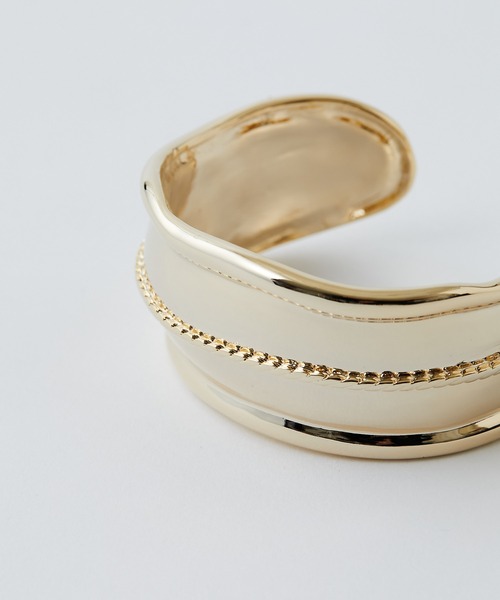 GALLARDAGALANTE（ガリャルダガランテ）の「センターラインバングル（バングル/リストバンド・レディース・シルバー/ゴールド・FREE）」の7枚目の写真