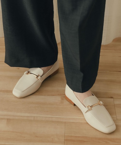 SENSE OF PLACE by URBAN RESEARCH（センスオブプレイスバイアーバンリサーチ）の「フェイクレザービットローファー（ローファー・レディース・ブラウン/アイボリー/ブラック・SMALL/X-LARGE/MEDIUM/LARGE）」の4枚目の写真