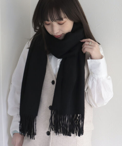 fredy emue(フレディエミュ)の「ウール広幅ストール(ストール/ショール・レディース・オフホワイト/ブラック/ピンク/グレー・FREE)」の9枚目の写真
