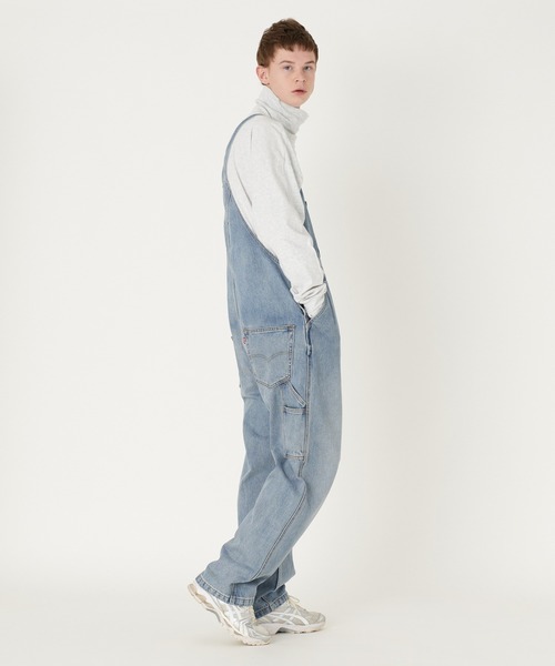 Levi's(リーバイス)の「Levi's/リーバイス オーバーオール ライトインディゴ STONEWASH(サロペット/オーバーオール・メンズ・ライトインディゴブルー・L/M/S/XL)」の3枚目の写真