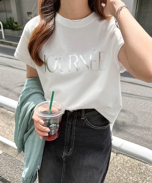 andme（アンドミー）の「ロゴプリントフレンチスリーブTシャツ（Tシャツ/カットソー・レディース・ブラック/ホワイト×ブラック/チャコールグレー/ベージュ/ネイビー/ホワイト×レッド/ブルーグリーン/カーキ/スミクロ/ホワイト×シルバー・M）」の4枚目の写真