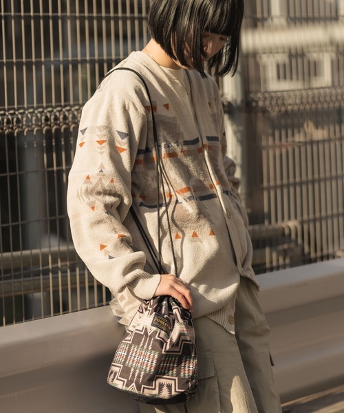 PENDLETON（ペンドルトン）の「∴【 PENDLETON / ペンドルトン 】 ドローポーチ DRAWPOUCH 巾着バック（ショルダーバッグ・レディース・ブラック/ライトグレー/ネイビー・FREE）」の8枚目の写真