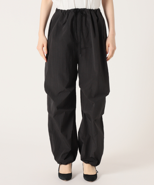 新品　FRAMeWORK ナイロンカーゴパンツ　フレームワーク FRAMeWORK（フレームワーク）の「ナイロンカーゴパンツ