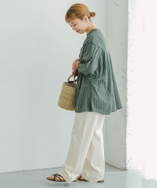 ITEMS URBANRESEARCH(アイテムズ アーバンリサーチ)の「ヨウリュウストライプギャザーブラウス(シャツ/ブラウス・レディース・オリーブ/チャコールグレー/ライトベージュ・FREE)」の9枚目の写真