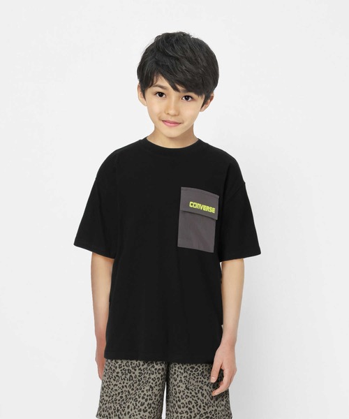 CONVERSE(コンバース)の「【CONVERSE】ポケット付きTシャツ(Tシャツ/カットソー・キッズ・ブラック/ブルー・160/105/130/140/120/150)」の2枚目の写真