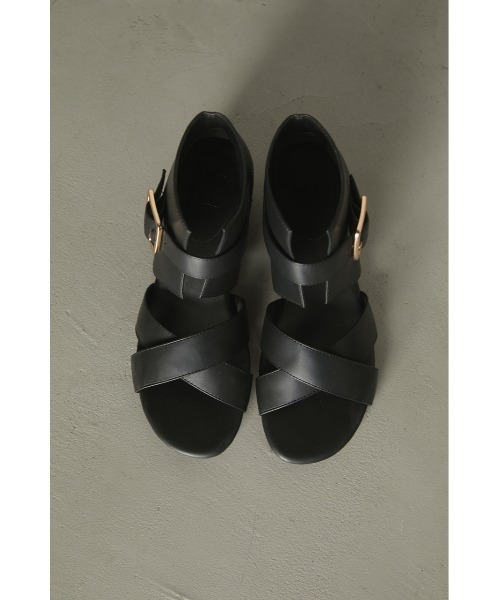 RIM.ARK(リムアーク)の「Cross faux leather shoes(サンダル・レディース・ダークブルー/ブラック・37/39/36/38)」の5枚目の写真