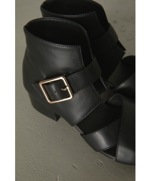 RIM.ARK(リムアーク)の「Cross faux leather shoes(サンダル・レディース・ダークブルー/ブラック・37/39/36/38)」の8枚目の写真