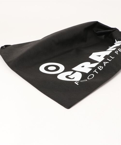 GRANDE FOOTBALL PRODUCTS(グランデフットボールプロダクツ)の「GRANDE.不織布BIG.ワンショルダーエコBAG(エコバッグ/サブバッグ・レディース・ブラック×ホワイト/ブラック×ゴールド/ブラック×レッド・ONE SIZE)」の4枚目の写真