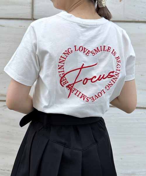 one way（ワンウェイ）の「FOCUSハート刺繍Tシャツ（Tシャツ/カットソー・レディース・ホワイト系その他2/ホワイト系その他/ライトブルー/ブラック/ライトベージュ/その他/ピンク・FREE）」の2枚目の写真