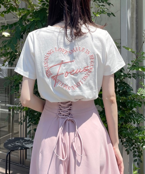 one way（ワンウェイ）の「FOCUSハート刺繍Tシャツ（Tシャツ/カットソー・レディース・ホワイト系その他2/ホワイト系その他/ライトブルー/ブラック/ライトベージュ/その他/ピンク・FREE）」の5枚目の写真