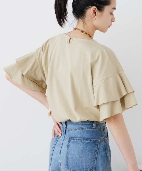 Fashion Letter(ファッションレター)の「大きいサイズ ダブルフリルスリーブ Tシャツ(Tシャツ/カットソー・レディース・ベージュ/カーキ/ブラウン系その他/ピンク系その他/ブラック・M~L/LL~3L/4L~5L)」の3枚目の写真