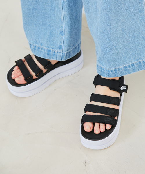 【セール】【追加】【NIKE】 ウィメンズアイコンクラシックサンダル【WEB限定】（サンダル）｜NIKE（ナイキ）