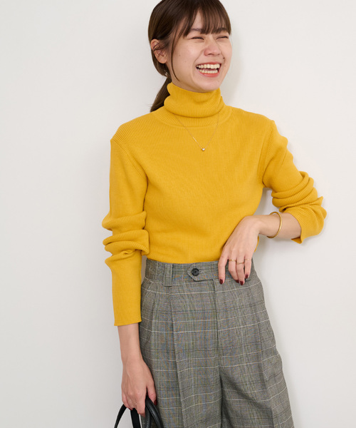 JOURNAL STANDARD relume（ジャーナルスタンダード　レリューム）の「《追加》スイスオーガニックコットンタートルネックプルオーバー（ニット/セーター・レディース・ブラック/ホワイト/イエロー系その他/ブルー/グリーン/イエロー・FREE）」の6枚目の写真