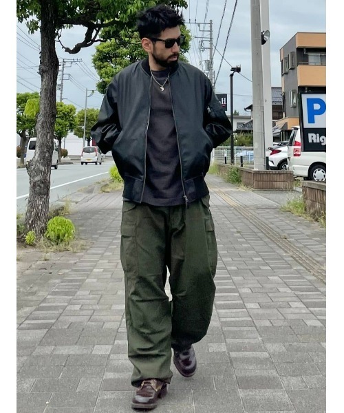 BACK NUMBER（バックナンバー）の「【BACK NUMBER】フェイクレザー MA-1フライトジャケット（MA-1・メンズ・オリーブ/ブラック・L/M/XL）」の8枚目の写真