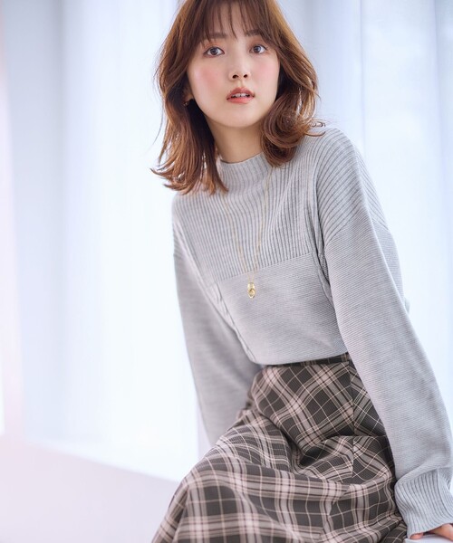 ANY SIS（エニィスィス）の「【洗える】スフレボトルネック ニット（ニット/セーター・レディース・ネイビー系/ライトグリーン系/ライトグレー系/アイボリー系/ピンク系/スカイブルー系・2）」の2枚目の写真