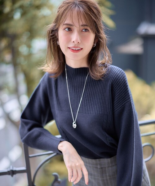 ANY SIS（エニィスィス）の「【洗える】スフレボトルネック ニット（ニット/セーター・レディース・ネイビー系/ライトグリーン系/ライトグレー系/アイボリー系/ピンク系/スカイブルー系・2）」の7枚目の写真