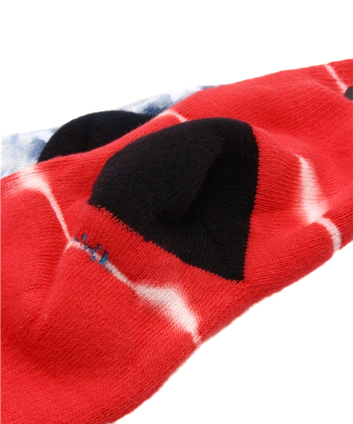 STANCE(スタンス)の「メンズ スタンスソックス 左右非対称 星柄 タイダイ STANCE PATRIOT(ソックス/靴下・メンズ・レッド・LARGE)」の3枚目の写真